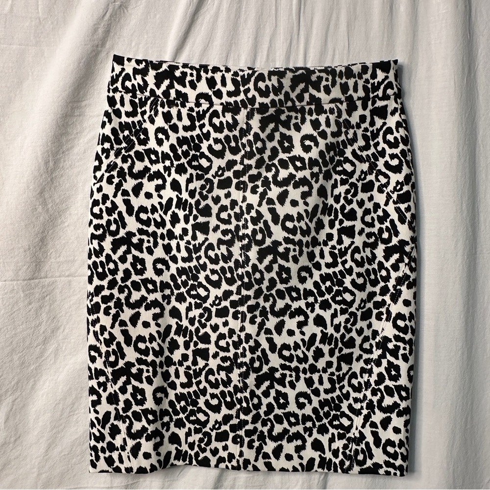Ann Taylor Black and White Pencil Skirt Knee-Length Cocktail